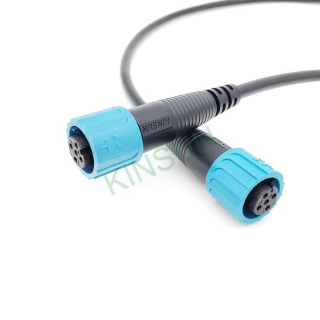 M12 A-coded 5Pin 母頭快鎖式Cable線纜 - M12 A-code 5Pin 母頭快鎖包射線纜，與連接器對組時可達IP68防水防塵